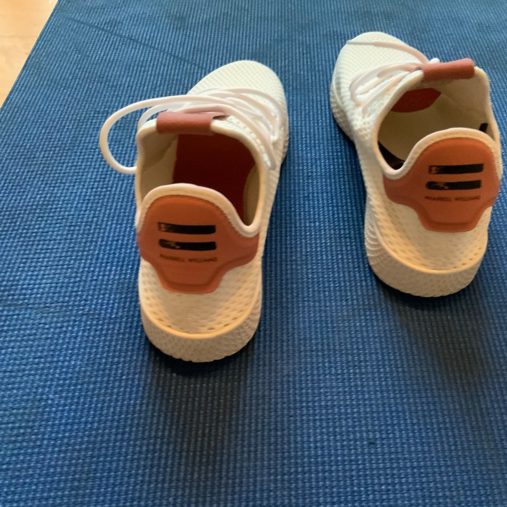 ADIDAS - Picture 3 of 4